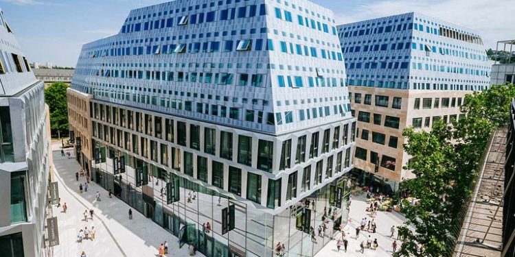 Breuninger geschäft: Exklusives Einkaufserlebnis mit Stil und Tradition