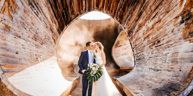 boTEwige Erinnerungen einfangen: Die Rolle eines Hochzeitsfotografen