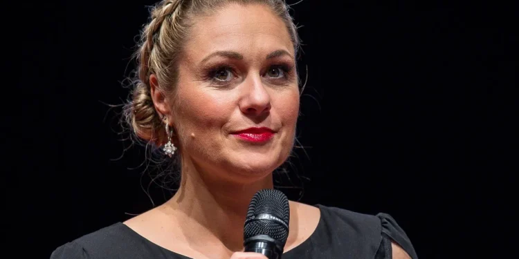 Ruth Moschner Schlaganfall Und Der Weg Zur Genesung