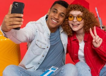 Tragödie Auf Der Autobahn: Influencer Rast Ehepaar Tot Stirbt Bei Schrecklichem Unfall