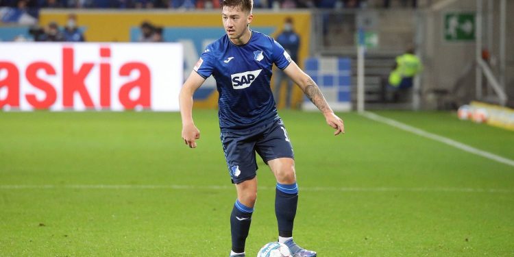 Angelo Stiller Nase Und Seine Markante Nase: Eine Analyse