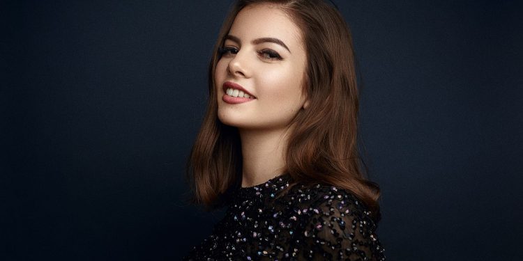 Maria Clara Groppler: Ein Blick Auf Die Aufstrebende Deutsche Komikerin