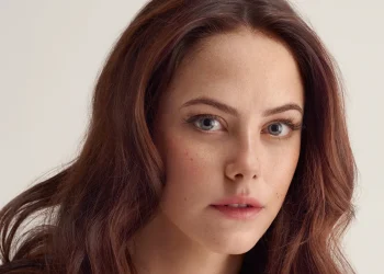 Kaya Scodelario: Eine britische Schauspielerin Auf Dem Weg Zum Erfolg