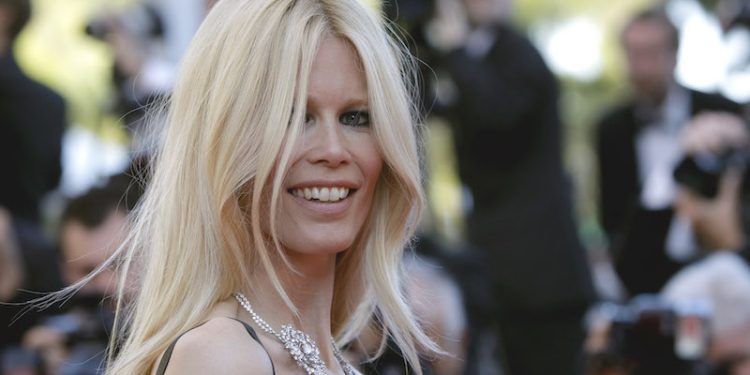 Claudia Schiffer: Das Deutsche Supermodel Und Ihre Faszinierende Karriere