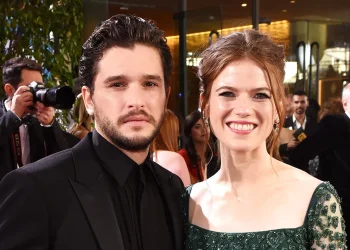 Rose Leslie: Die Vielseitige Schauspielerin Im Rampenlicht