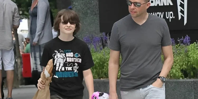 Charlie Austin Cryer: Der Sohn Von Schauspielern Und Ein Aufstrebendes Talent