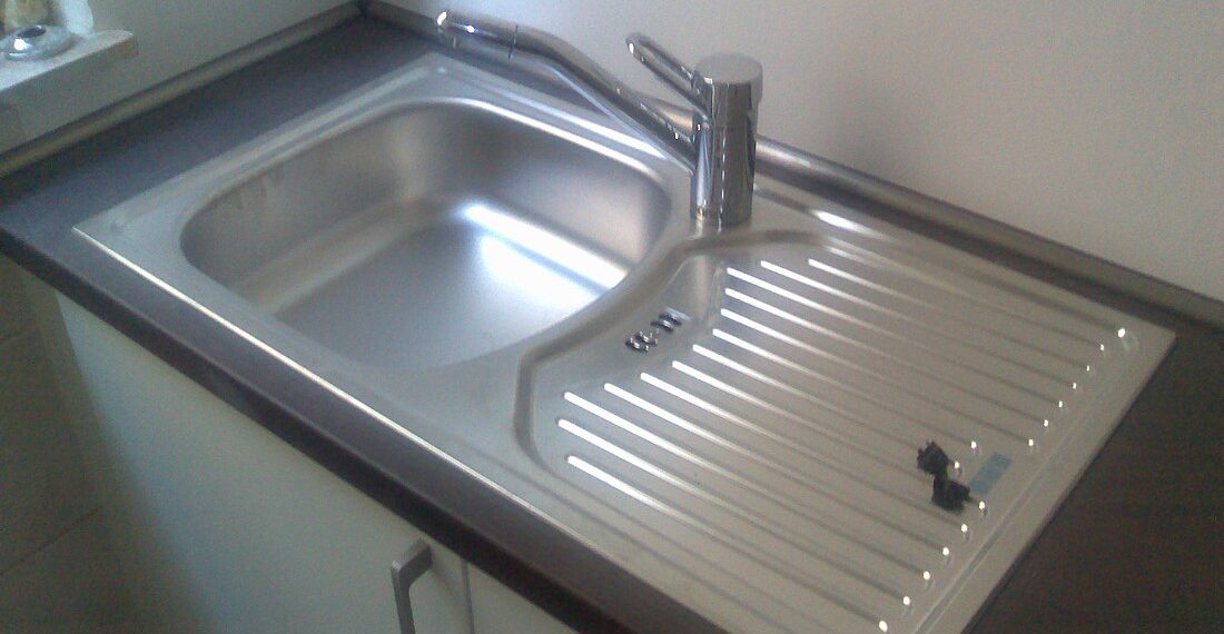 Die perfekte Arbeitsplatte Küche für die Küche: Materialien, Pflege und Auswahl