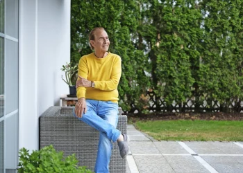 Michael Holm Krankheit: Leben, Karriere und Gesundheitsstatus – Was man über den Schlagersänger wissen sollte