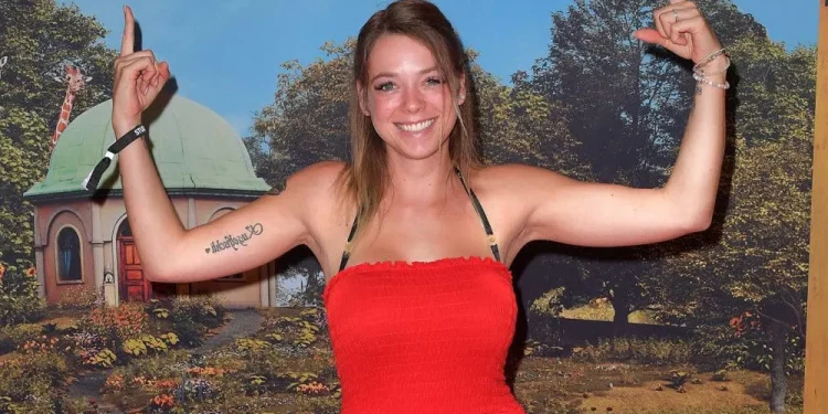 Anne Wuensche Fapello