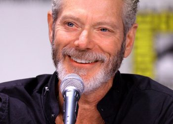 Stephen Lang