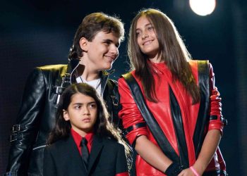 Blanket Jackson Mother